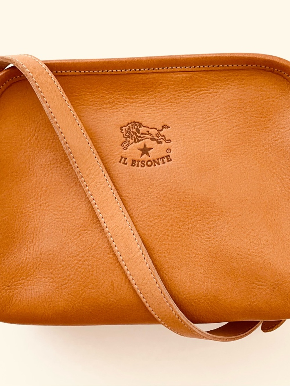 Il Bisonte Italian Leather Crossbody Bag in Caramel Tan Color